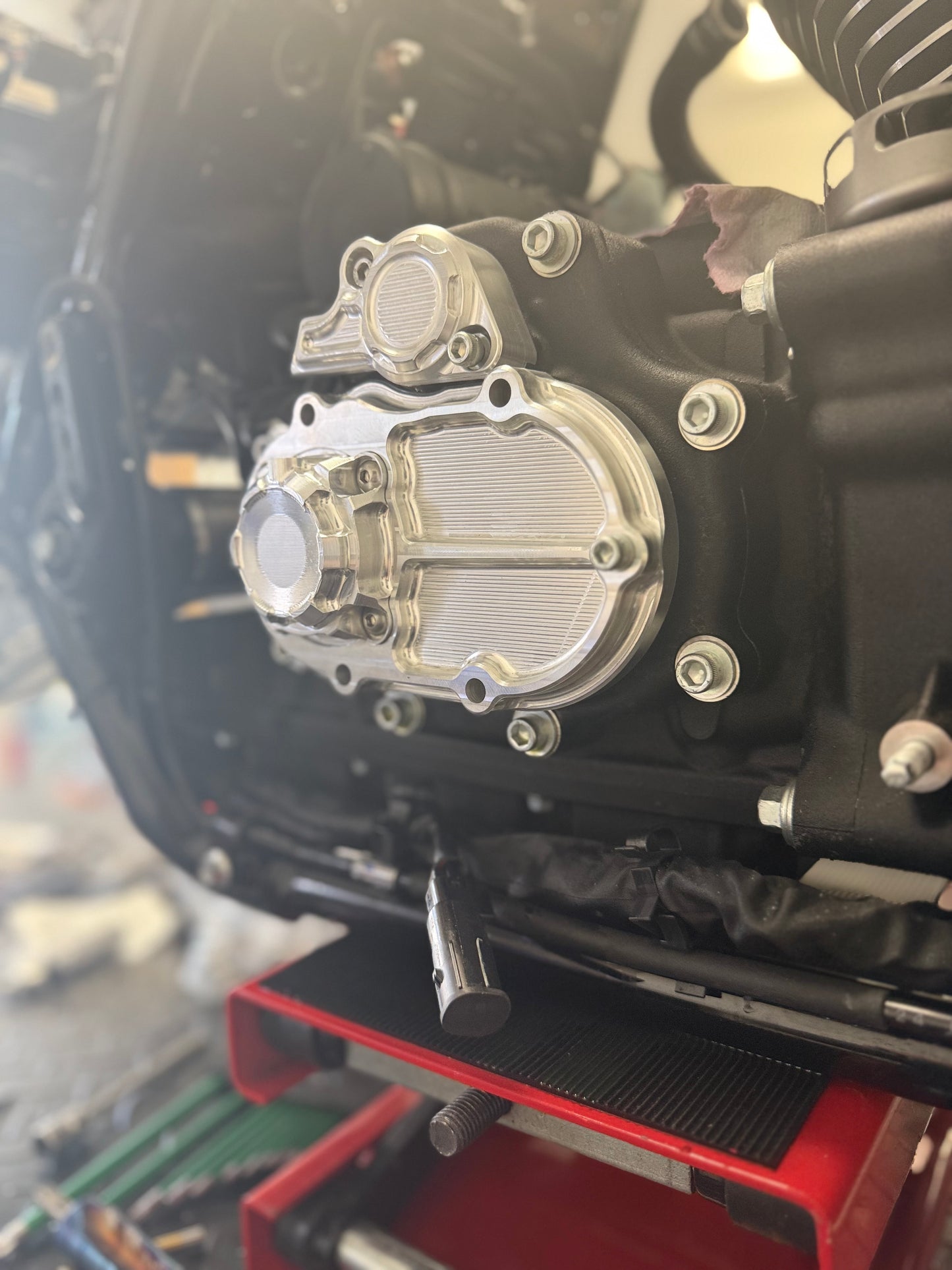 JT 23.5-25 HYDRAULIC CLUTCH ACTUATER. JT mfg. levers must be purchased in order to clear new switch housings