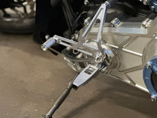 FRAME MOUNTED MID CONTROLS FOR 2019 AND UP BAGGERS